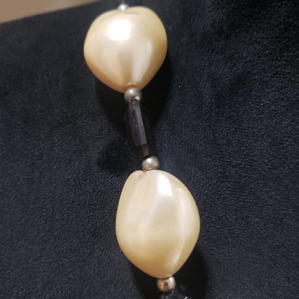 Women Fashion Vintage Chunky Big Cream Lucite Beads Black Stones Beaded Necklace - Picture 5 of 6